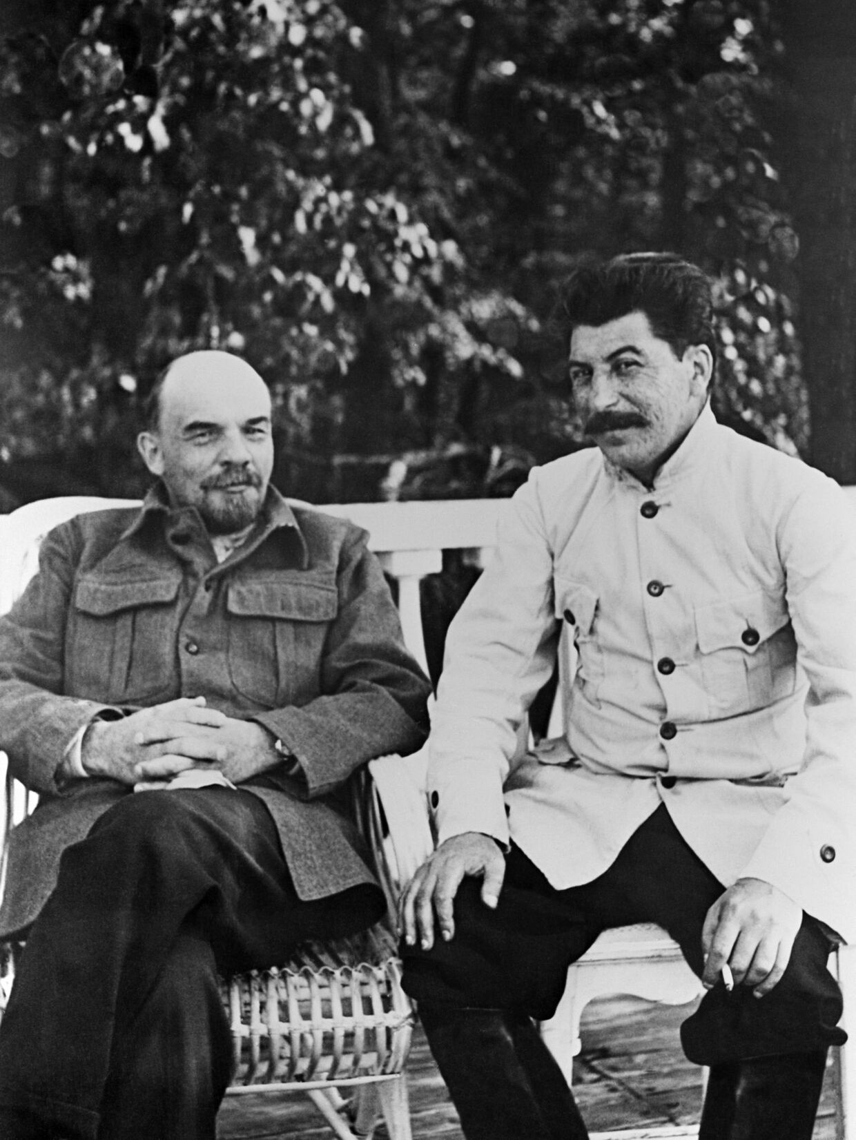 Владимир Ленин и Иосиф Сталин в Горках