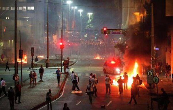 Беспорядки в Бразилии