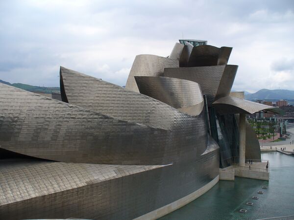 Музей Museo Guggenheim в Испании