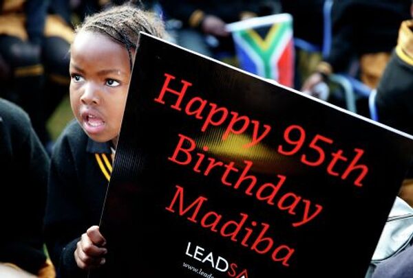 Празднование дня рождения бывшего президента Южной Африки Нельсона Манделы в Претории