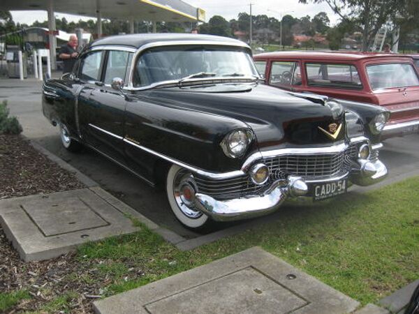 Cadillac Fleetwood 60 Special 1954 года