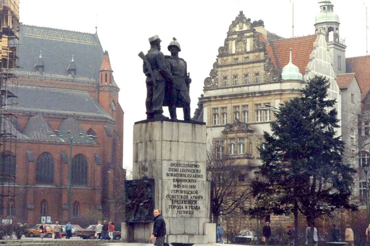 Памятник Советской армии в городе Легница, Польша