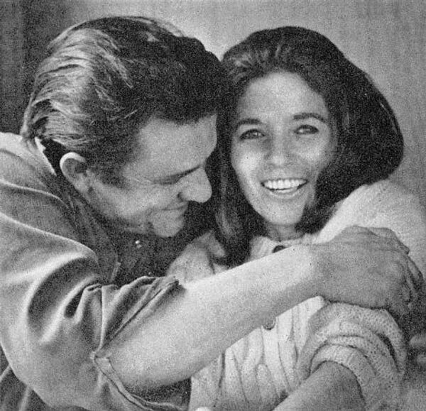 Джонни Кэш с женой Джун Картер Кэш, 1969 год