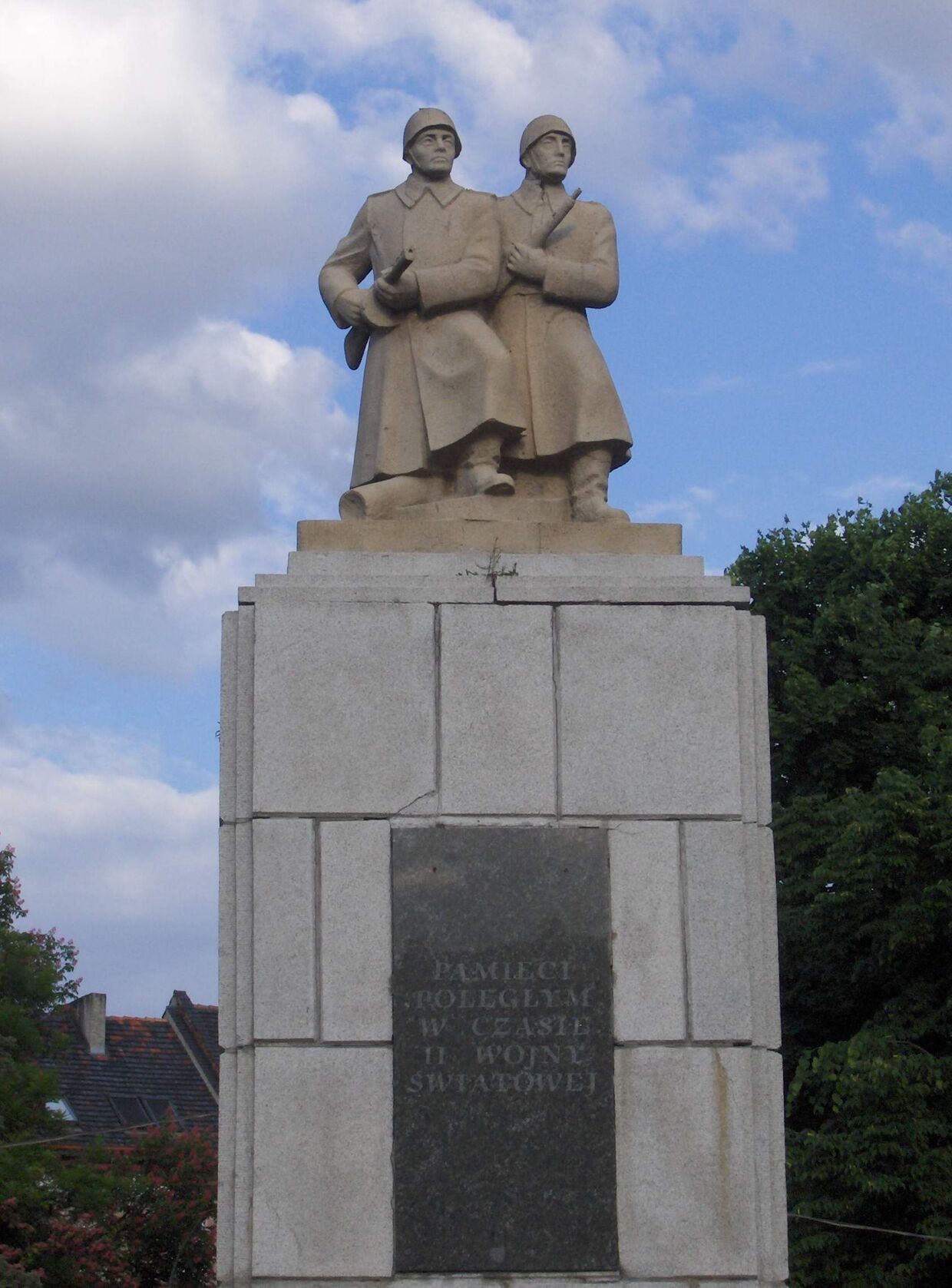 Памятник героям  в г. Слубице в Польше