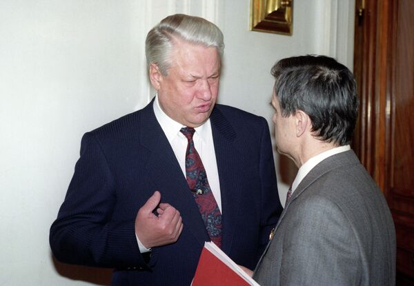 Президент РФ Борис Николаевич Ельцин и Председатель Верховного Совета РФ Руслан Имранович Хасбулатов