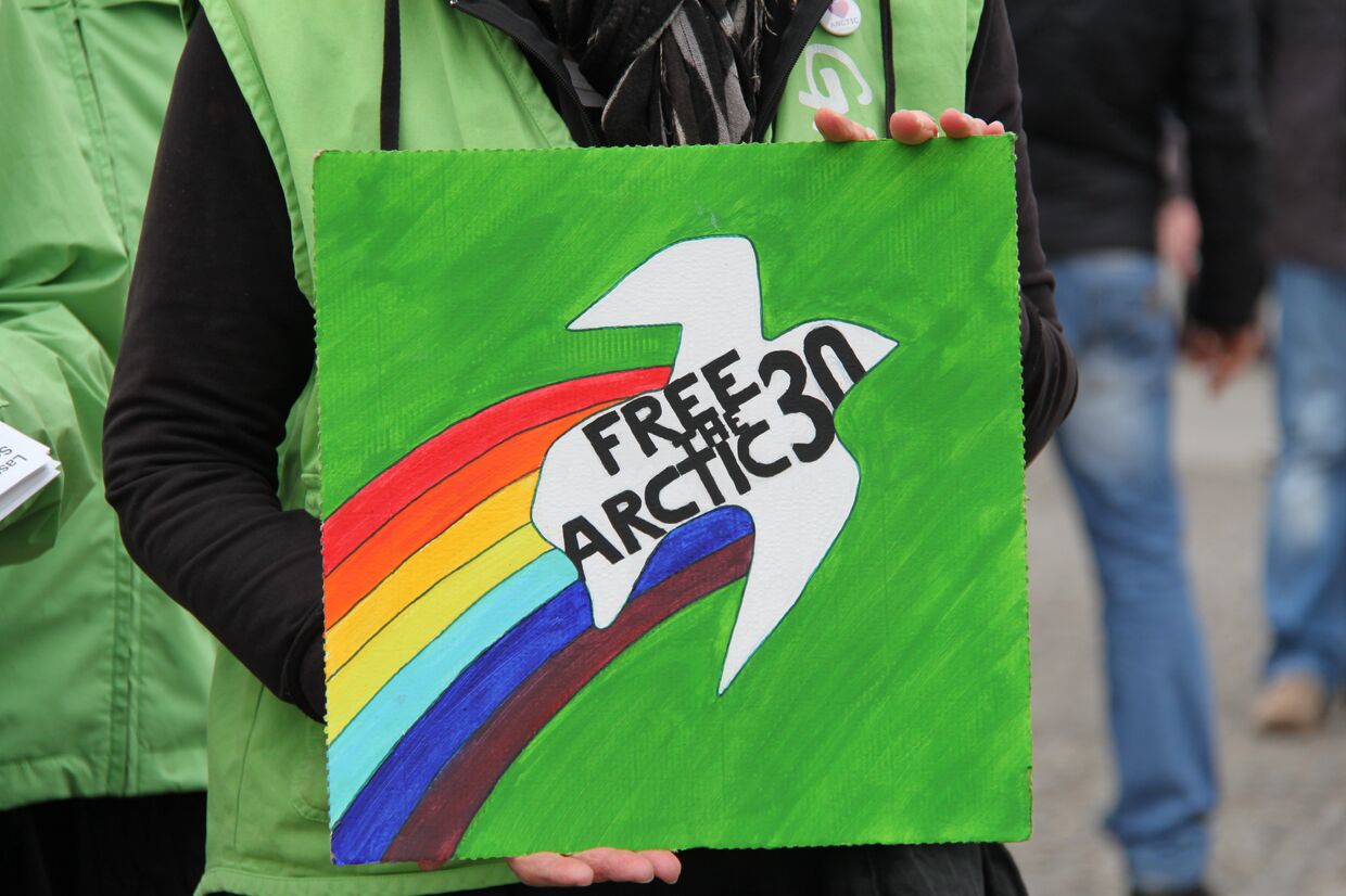 Митинг в поддержку активистов Greenpeace в Берлине