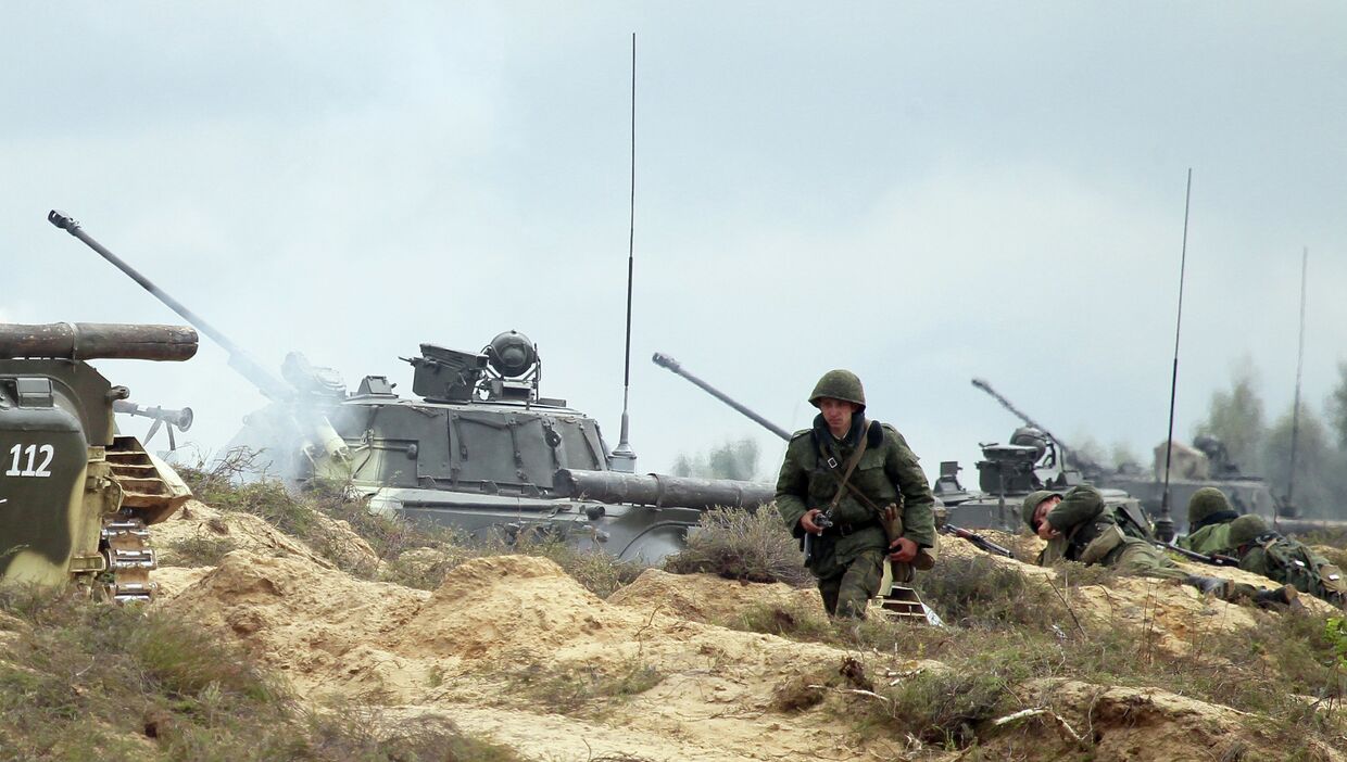 Учения вооруженных сил России и Белоруссии Запад-2013