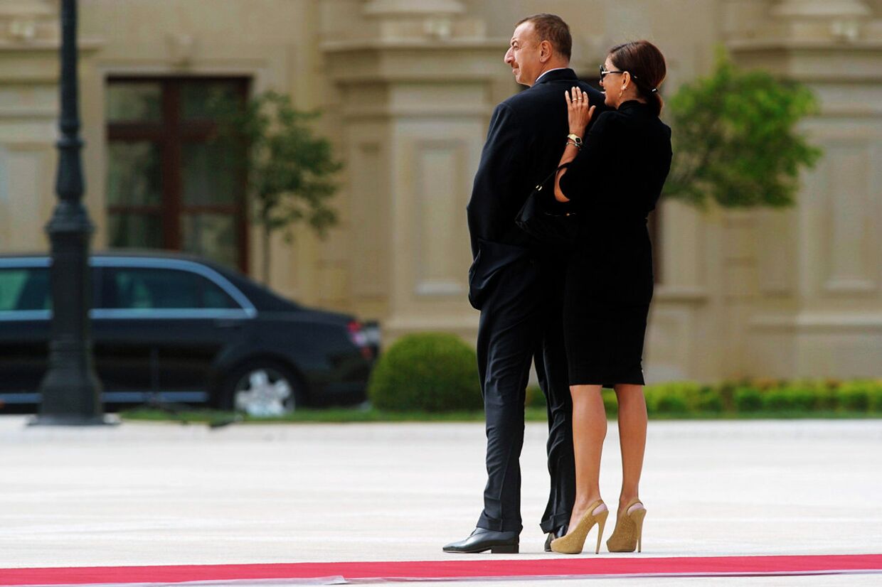 Президент Азербайджана Ильхам Алиев с супругой Мехрибан, архивное фото