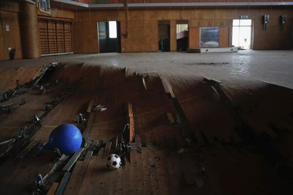 Пострадавшее от цунами здание школы в городе Нами, префектура Фукусима