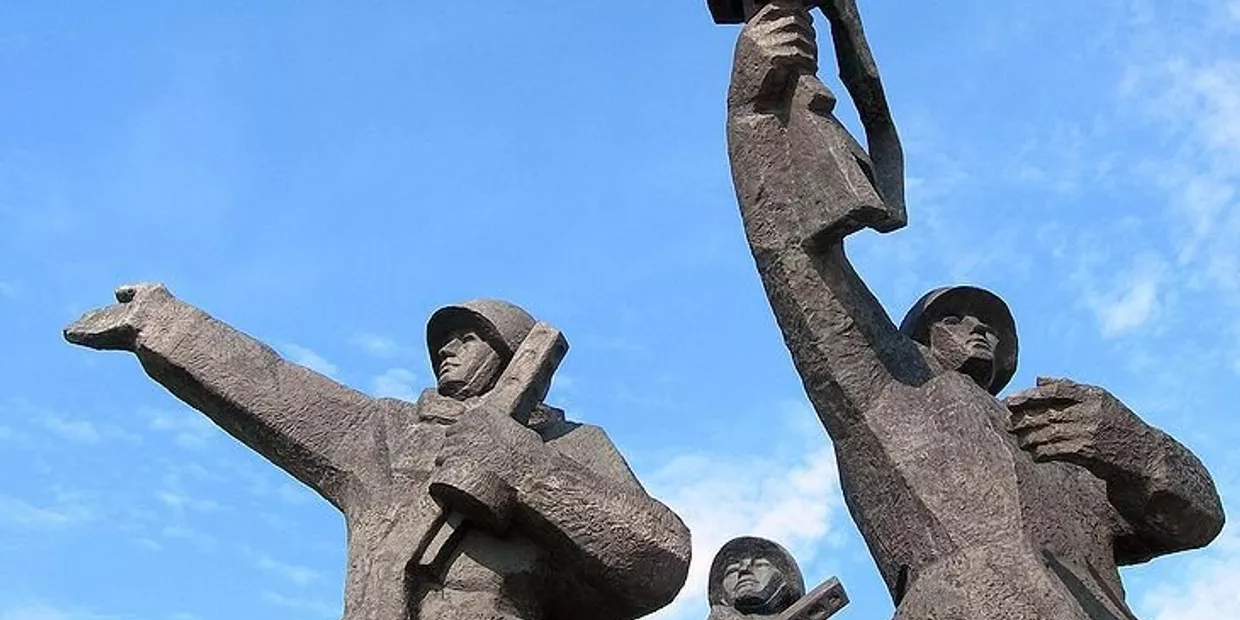 Памятник Освободителям Риги Памятник Освободителям Риги