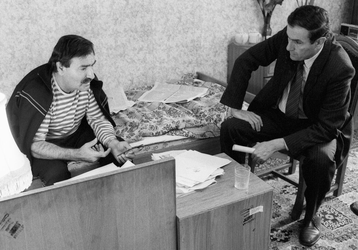 Зорий Балаян во время политической голодовки, архивное фото
