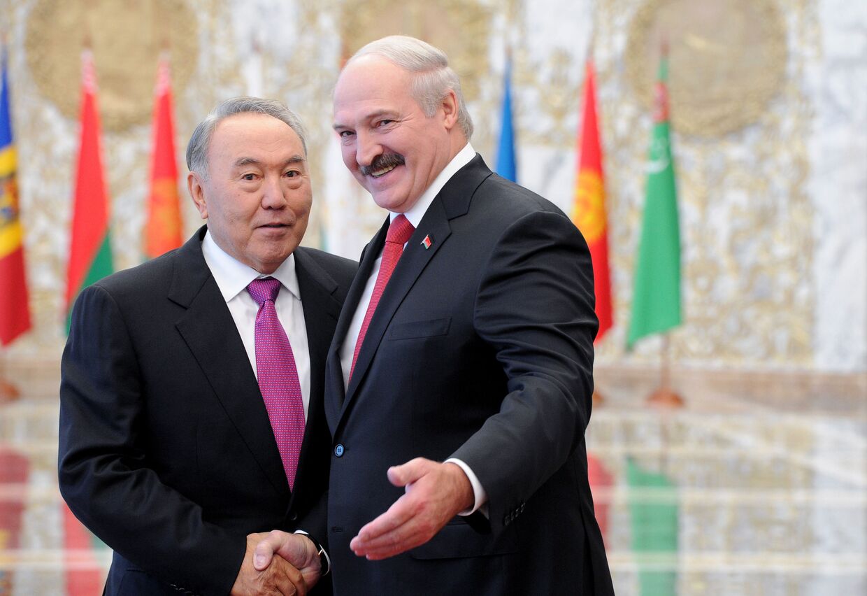 Президент Белоруссии Александр Лукашенко и президент Казахстана Нурсултан Назарбаев