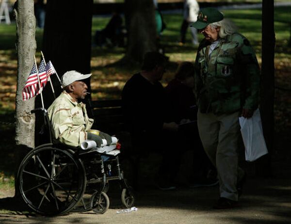 Военный ветеран Морган в День Ветеранов в Вашингтоне 11 ноября 2013 года