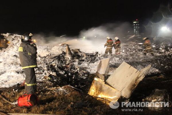 В аэропроту Казани разбился пассажирский самолет. Фото с места событий