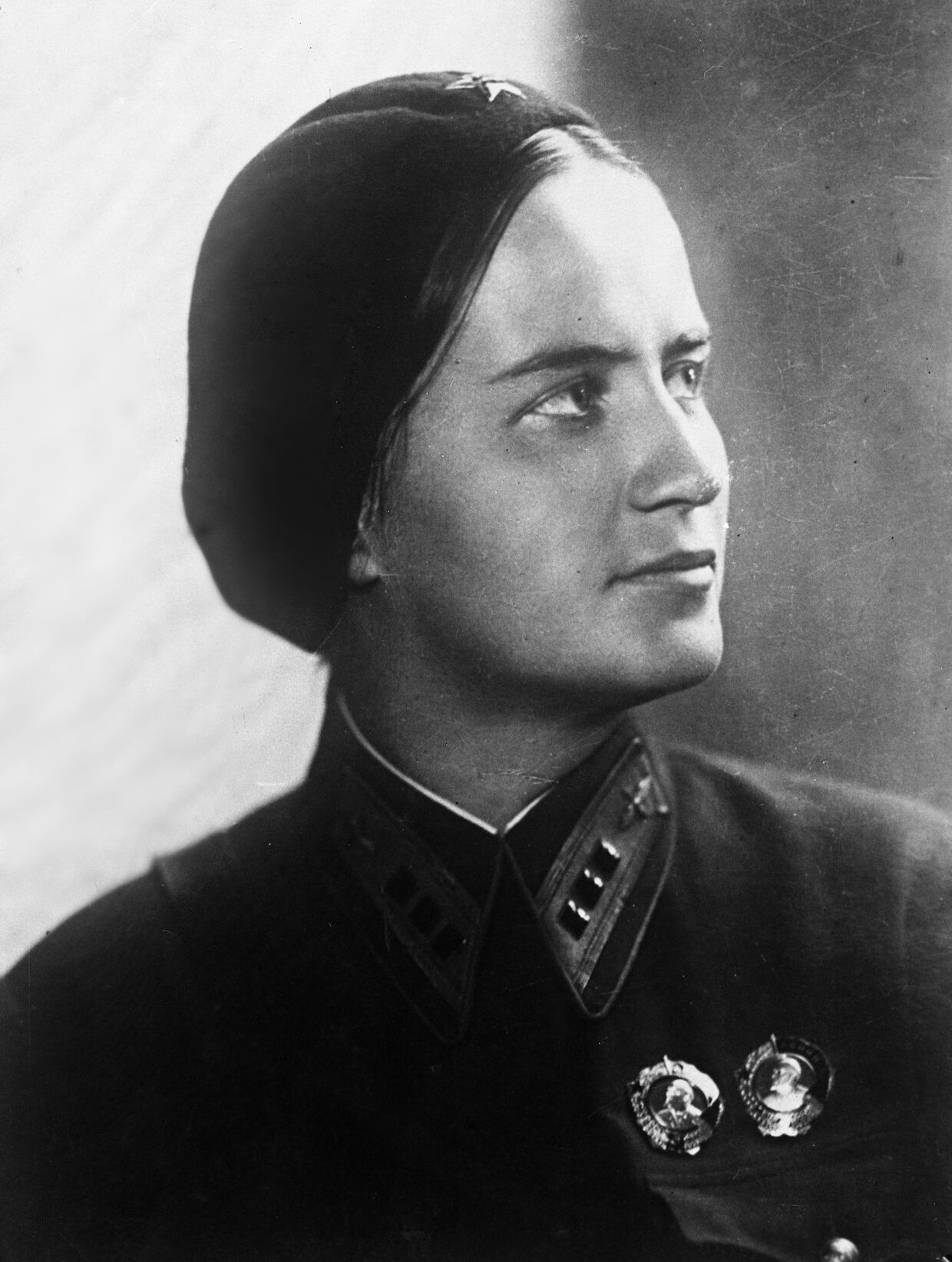 Герой Советского Союза летчица Марина Раскова