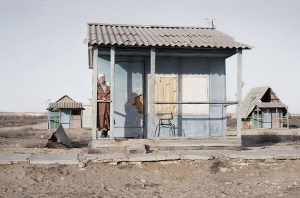 Фотография из серии Promising Waters Кендерли. Казахстан. 2011