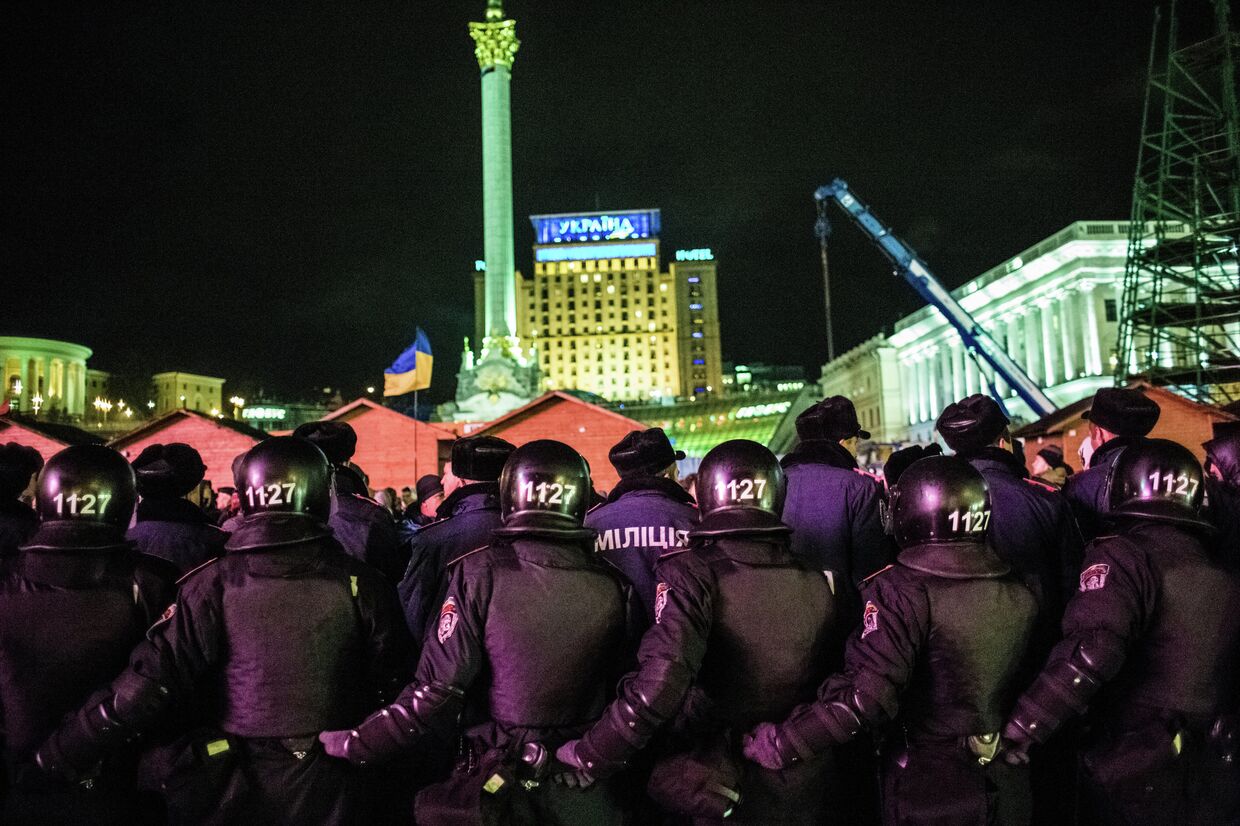 Спецподразделение Беркут на площади Независимости в Киеве. Фото с места события