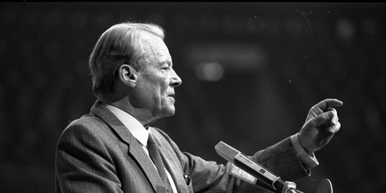 Вилли Брандт на встрече СДПГ в 1983 году
