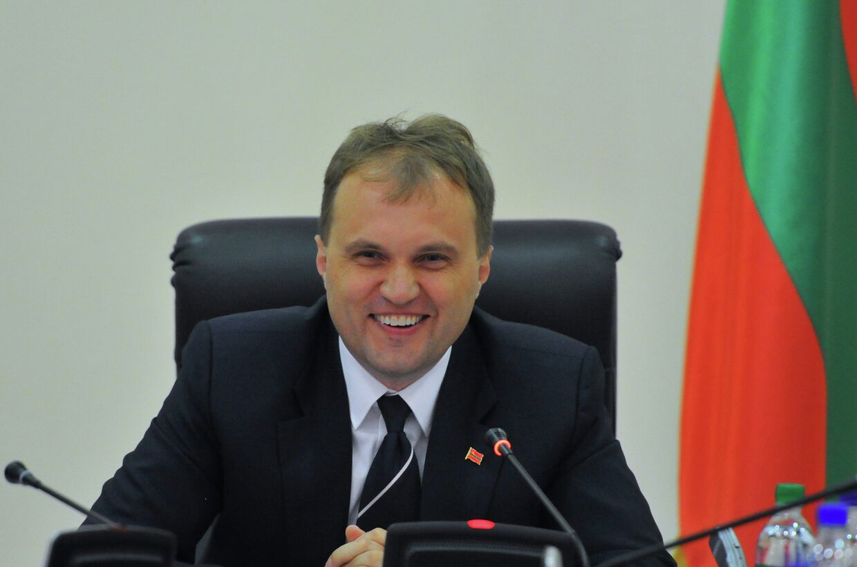 Президент Приднестровской Молдавской Республики Евгений Шевчук на пресс-конференции членов правительства ПМР