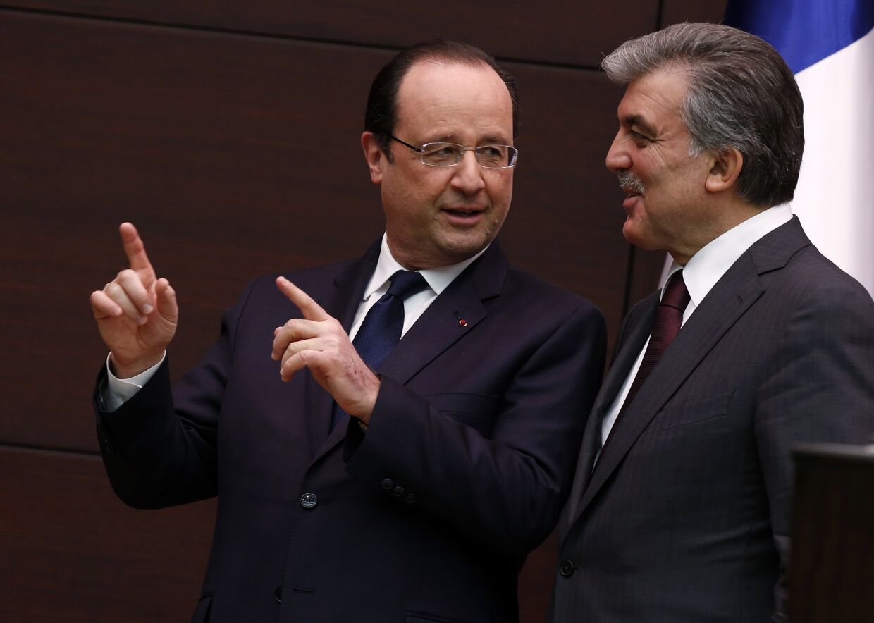 Президент Франции Франсуа Олланд и президент Турции Абдулла Гюль во время встречи в Анкаре