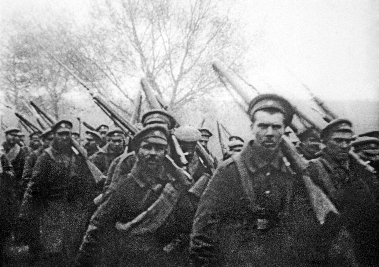 Отправка солдат на фронт во время Первой Мировой войны