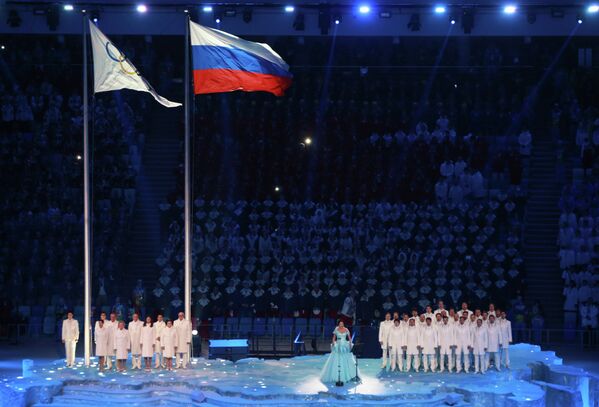 Оперная певица Анна Нетребко выступает на церемонии открытия XXII зимних Олимпийских игр в Сочи.