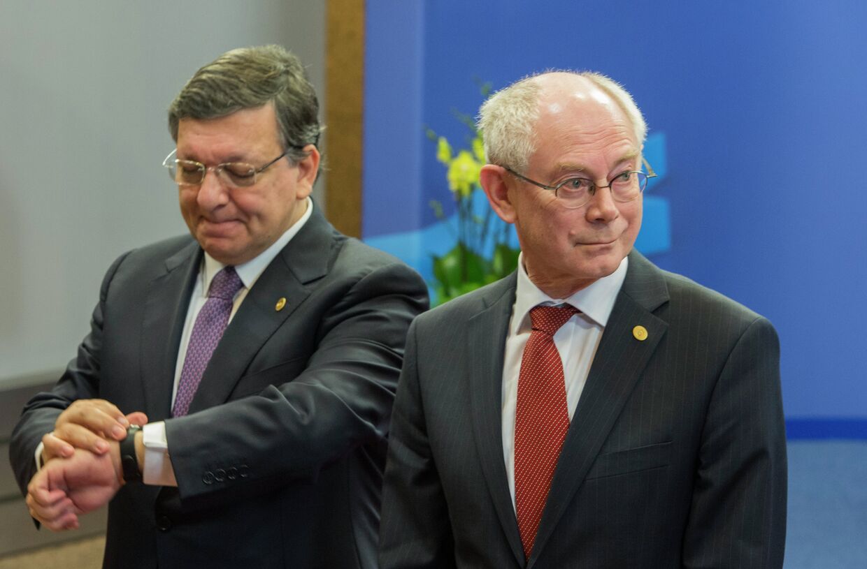 Председатель Европейского Совета Херман Ван Ромпей (справа) и председатель Европейской комиссии Жозе Мануэл Баррозу