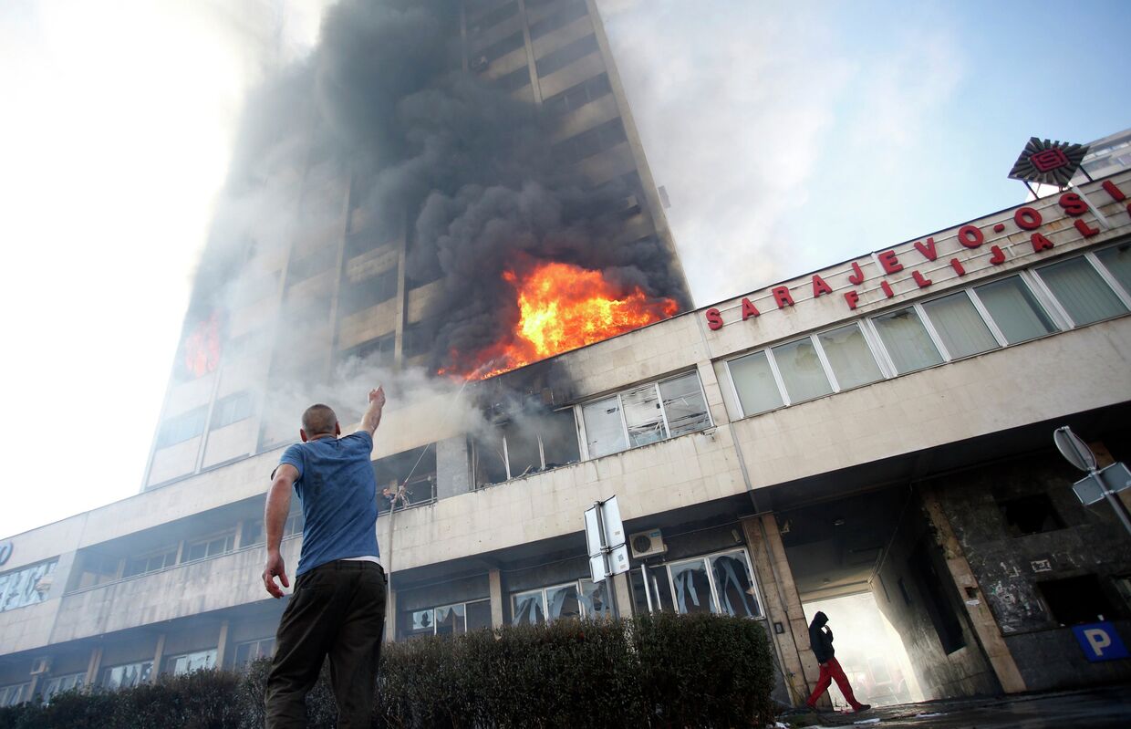 Беспорядки в Тузле, Босния. 7 февраля 2014