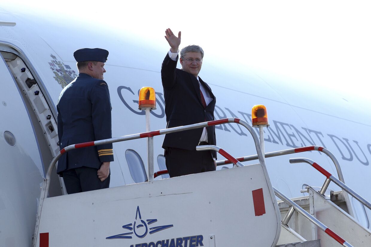 Премьер-министр Канады Стивен Харпер прибывает в Мехико для посещения саммита НАФТА