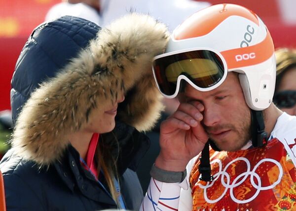 Боде Миллер (США) плачет после соревнований по скоростному спуску на Олимпиаде в Сочи