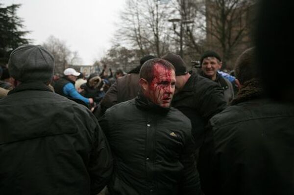Пострадавший во время митинга у здания Верховного совета Крыма