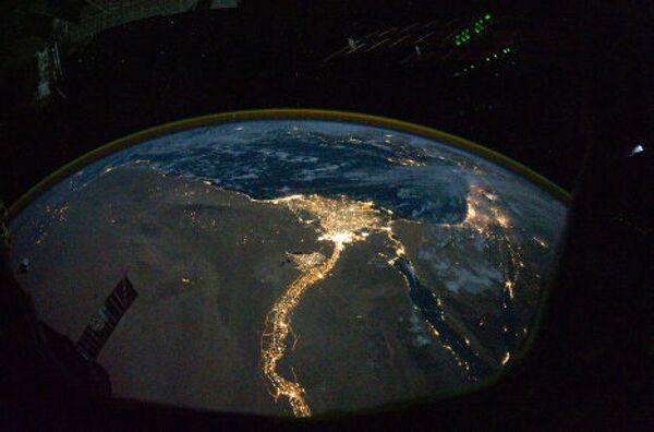 Каир и Александрия ночью, вид с МКС