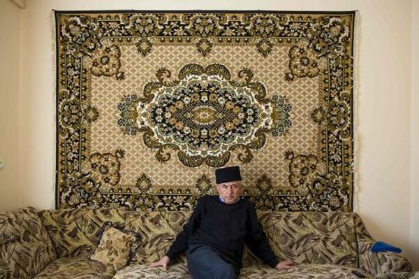 Лидер крымских татар Мустафа Асаба в доме своего друга в Белогорске