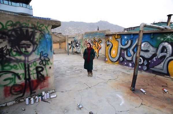 Уличная художница из Кабула Шамсия Хассани 