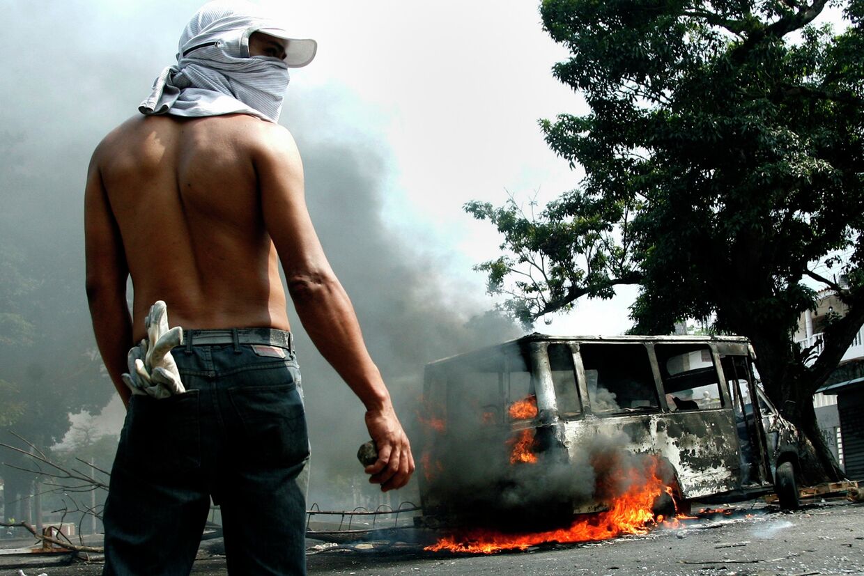 Акции протеста против правительства Николаса Мадуро, фото с места события