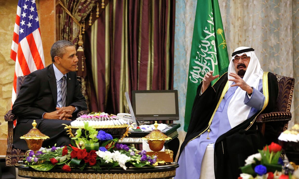 Президент США Барак Обама и король Саудовской Аравии Абдалла бен Абдель Азиз Аль Сауд во время встречи в Эр-Рияде. Фото с места событий