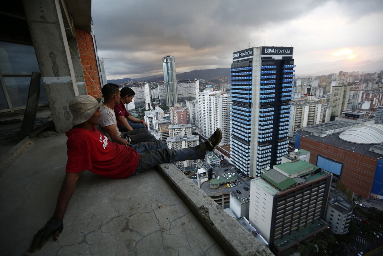 Башня Давида в Каракасе фото