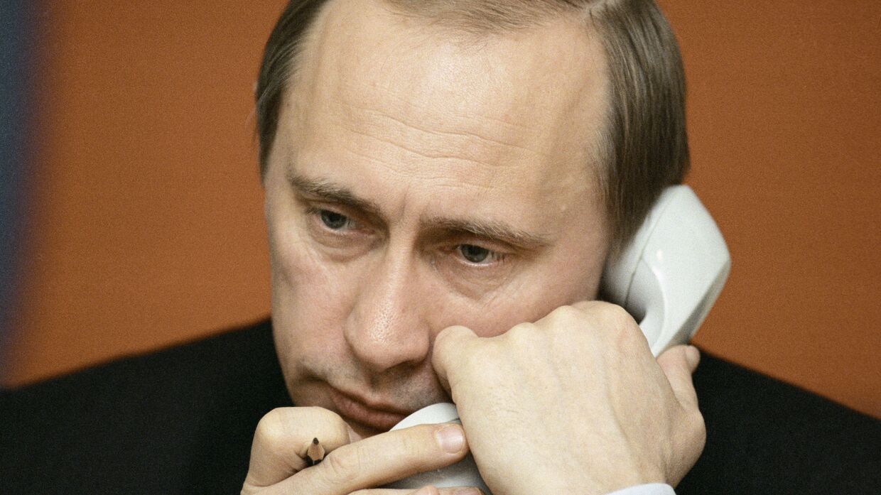 Путин на прямой линии с читателями Комсомольской правды