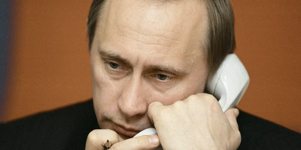 Путин на прямой линии с читателями Комсомольской правды