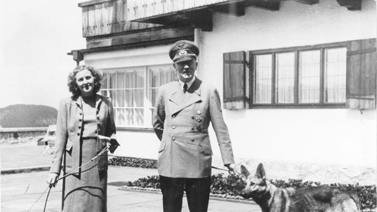Ева Браун и Адольф Гитлер