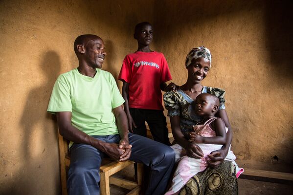 Семья Флодуара, пережившего геноцид в Руанде