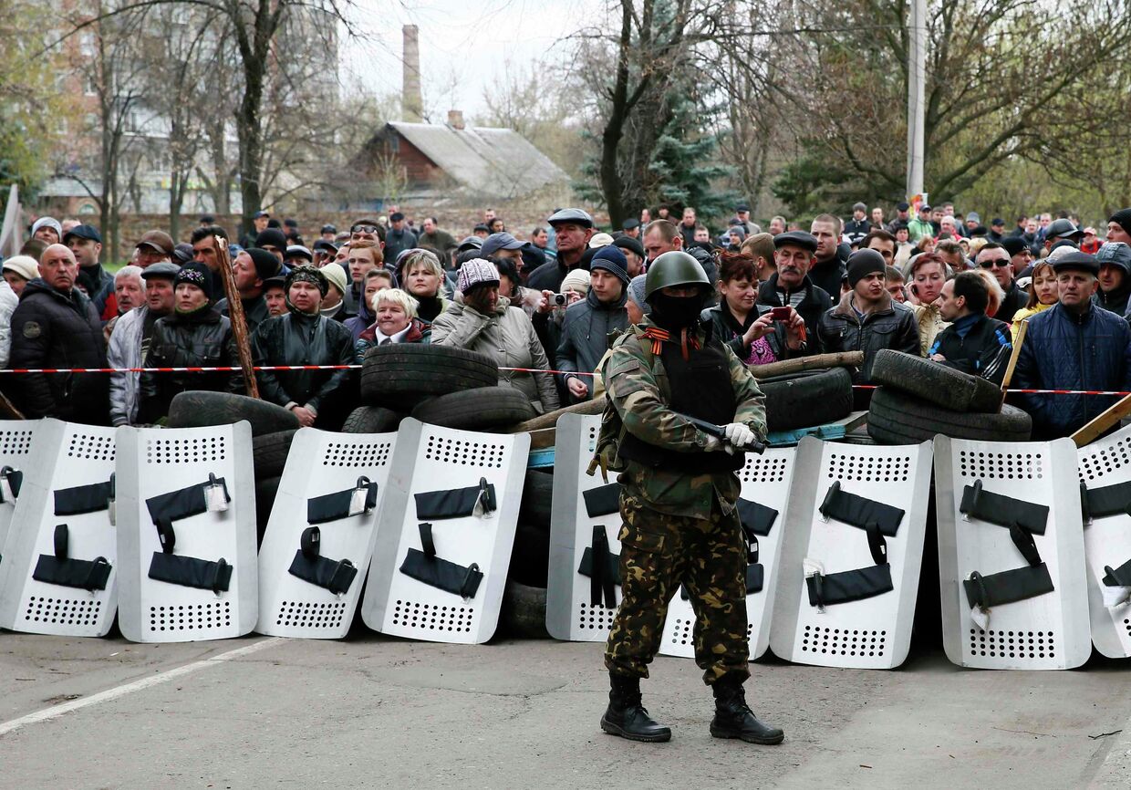 Ситуация в Славянске 12 апреля 2014