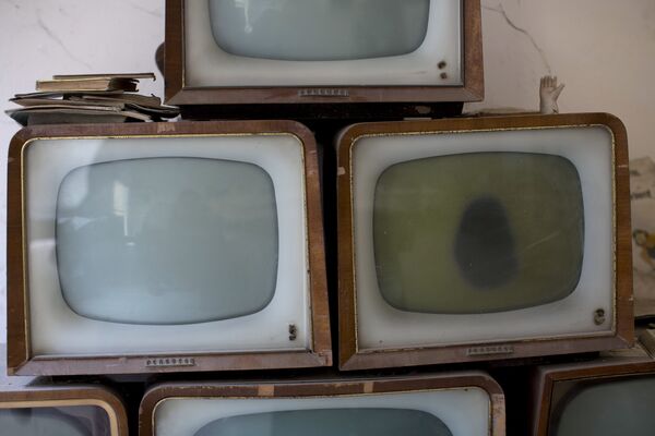 Старые телевизоры, найденные в буферной зоне ООН в Никосии