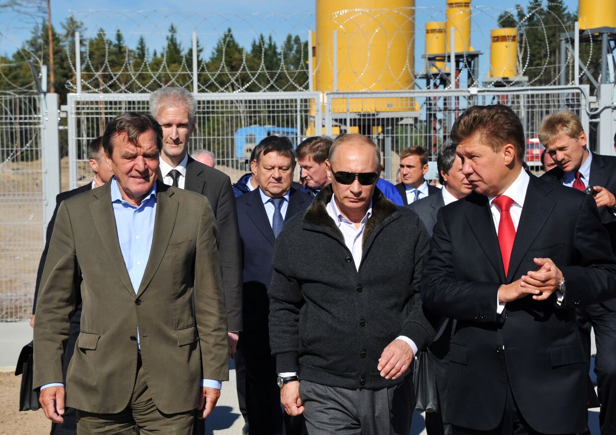 Рабочая поездка премьер-министра РФ В.Путина в Северо-Западный федеральный округ