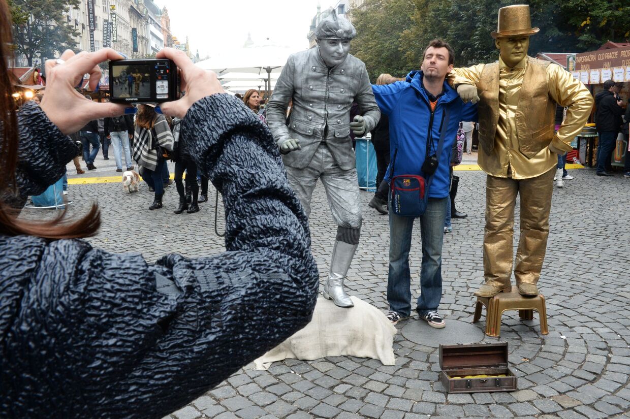 Туристы в центре Праги
