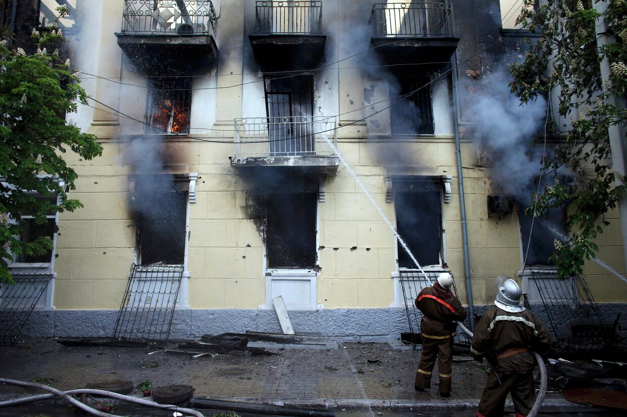 Пожар в здании УВД в Мариуполе 9 мая 2014