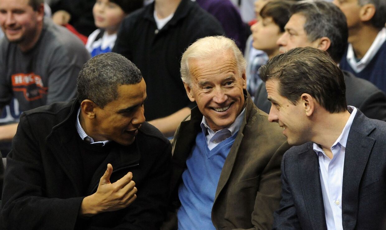 Президент США Барак Обама, вице-президент Джо Байден и его сын Хантер Байден