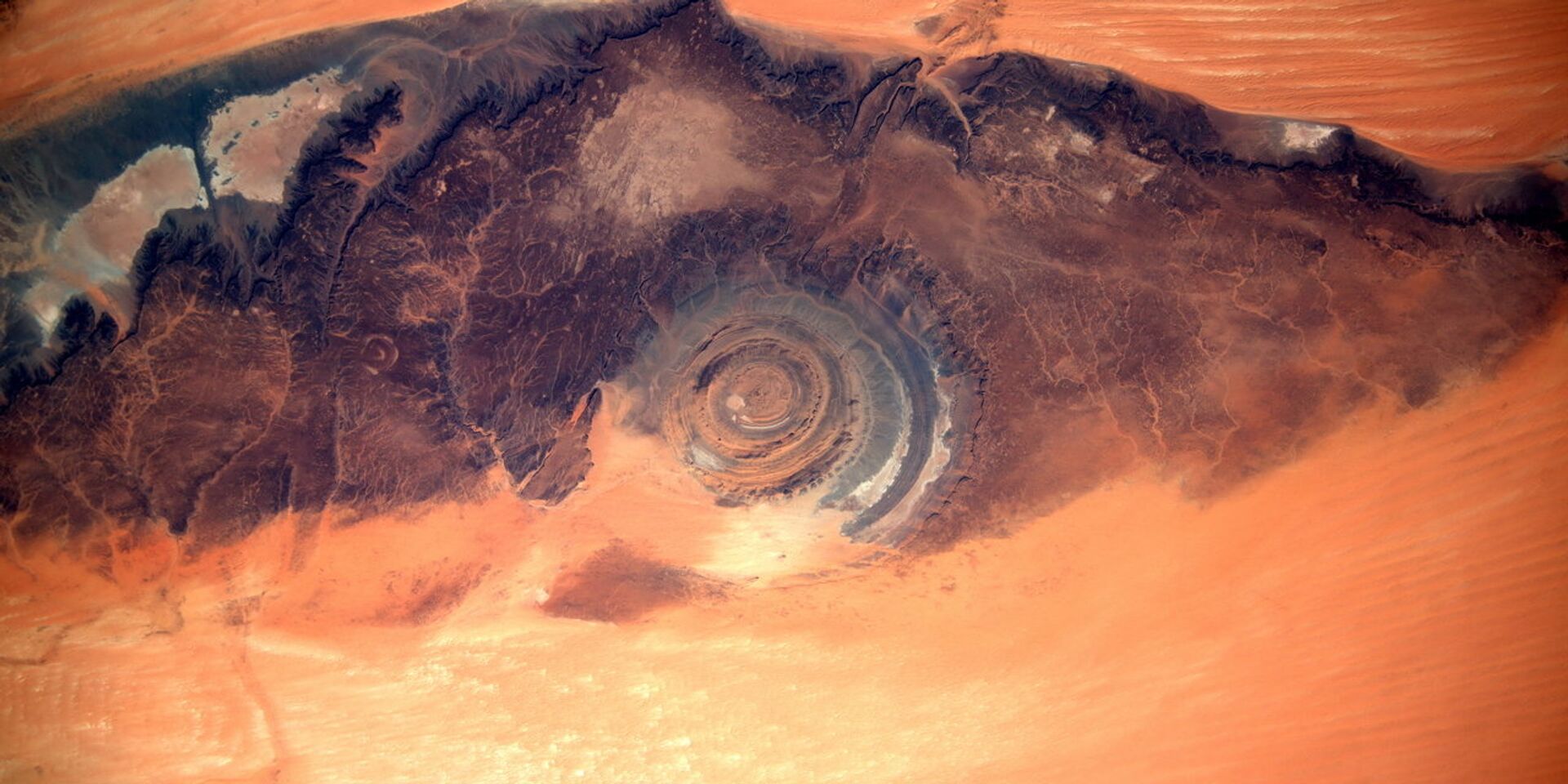 Структура Ришат (Гуэль-Эр-Ришат), Сахара. Вид из космоса - ИноСМИ, 1920, 03.07.2023
