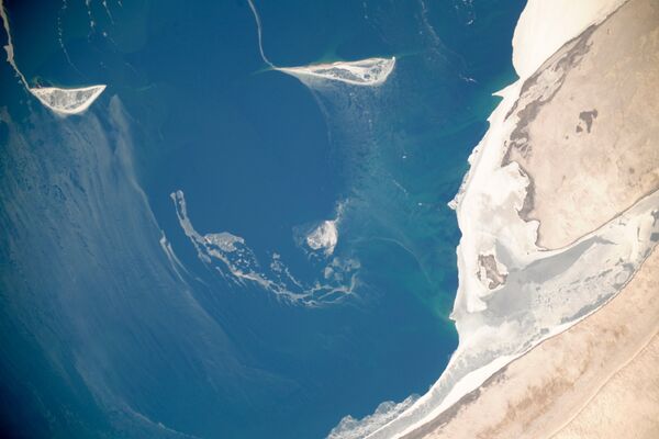 Вид из космоса на Аральское море