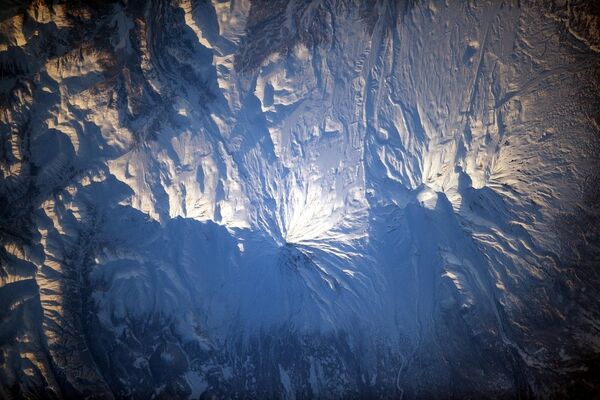Вид из космоса на Авачинскую сопку